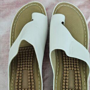 Womans White Sandals 6.5
